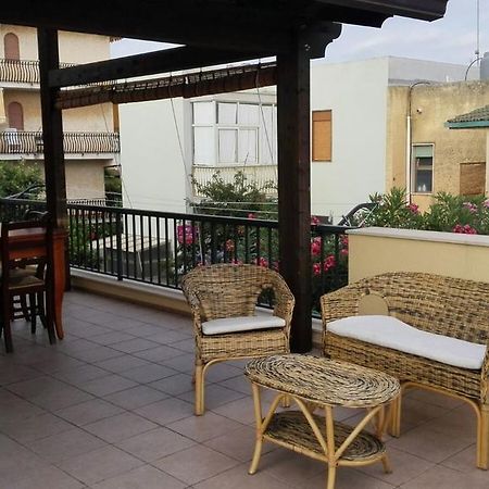 La Villa Di Uccio مارينا موديكا المظهر الخارجي الصورة